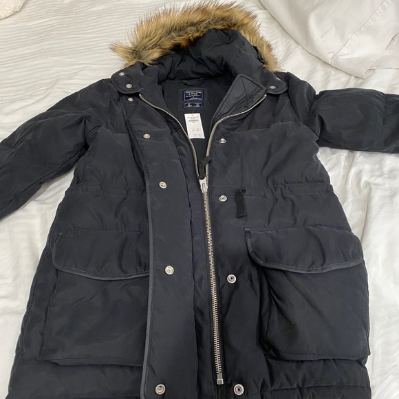 Abercrombie & Fitch Jackets & Blazers - NWT Abercrombie Puffer with Detachable Fur Hood